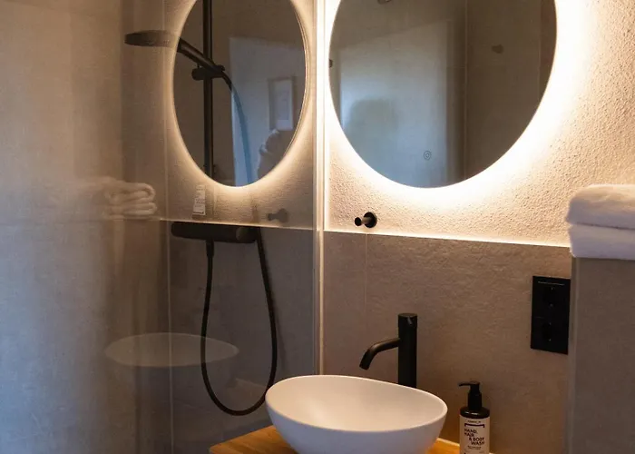 Lindenhof Bed & Breakfast
